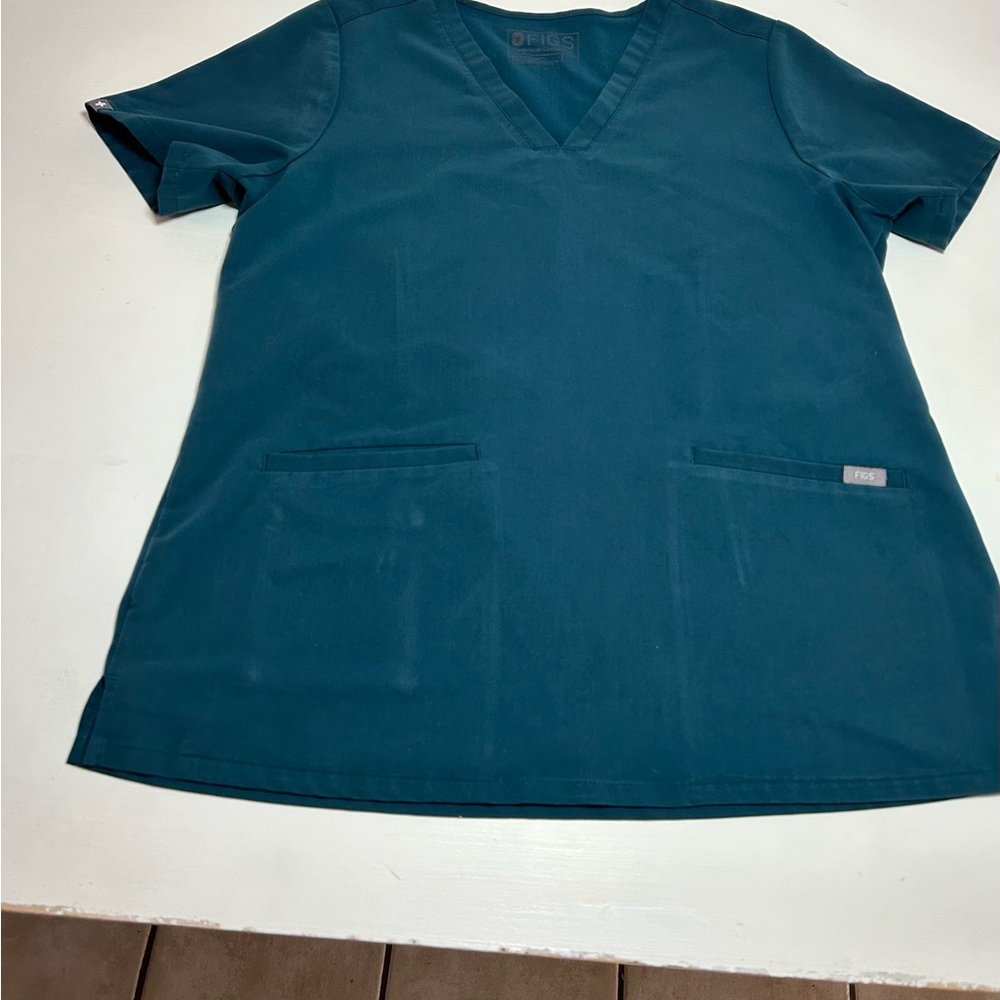 Figs Scrubs Top Womens S Teal Casma Three Pocket V Neck Technical Collection - Picture 2 of 10